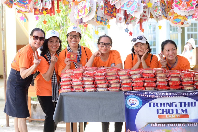 Những 'trái tim nhỏ' mang nghĩa tình từ TP.HCM lên Đắk Lắk, ấm áp Ea Lâm- Ảnh 3. Những 'trái tim nhỏ' mang nghĩa tình từ TP.HCM lên Đắk Lắk, ấm áp Ea Lâm- Ảnh 3.