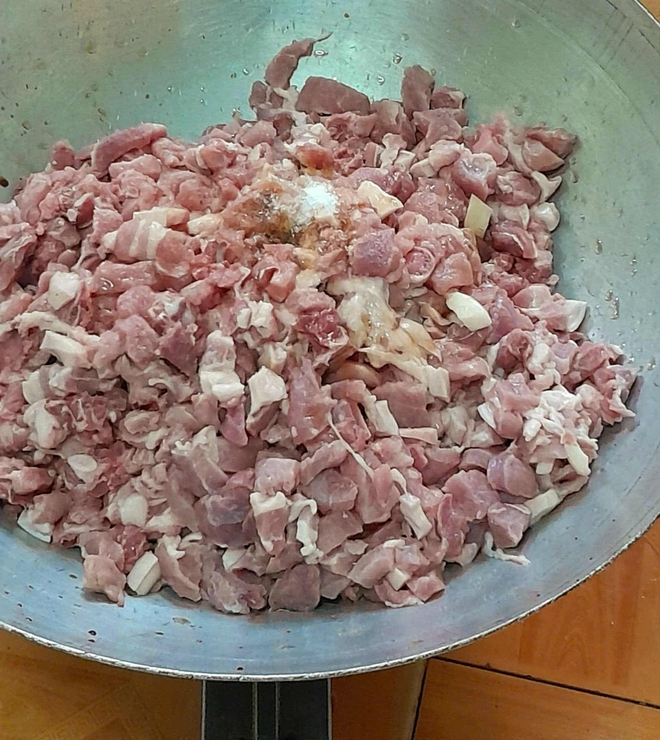 Có gì trong suất ăn bán trú giá 14.000 đồng và17.000 đồng ở trường làng Quảng Trị?- Ảnh 3. Có gì trong suất ăn bán trú giá 14.000 đồng và17.000 đồng ở trường làng Quảng Trị?- Ảnh 3.