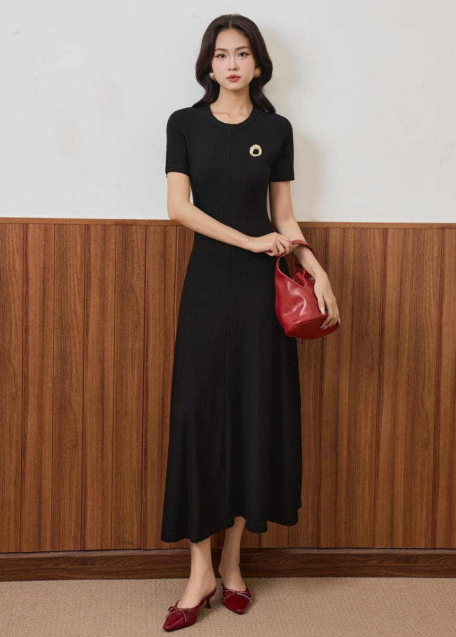 Tỏa khí chất cao sang, giản đơn mà đặc sắc từ tủ đồ thời trang tối giản