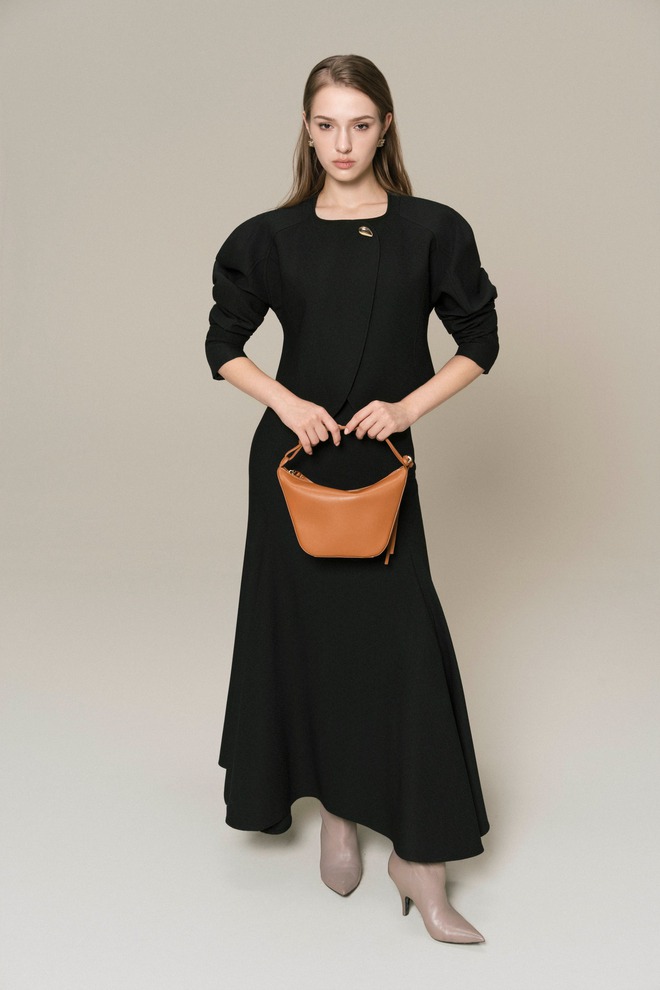 Tỏa khí chất cao sang, giản đơn mà đặc sắc từ tủ đồ thời trang tối giản