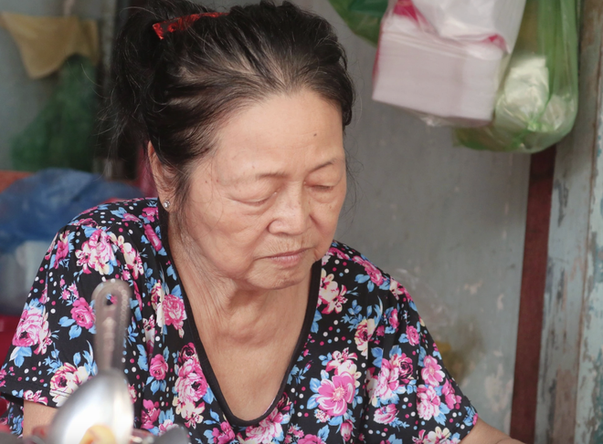 Bất ngờ về những quán ăn nổi tiếng TP.HCM có bà chủ… 'độc thân vui tính!' - Ảnh 3.