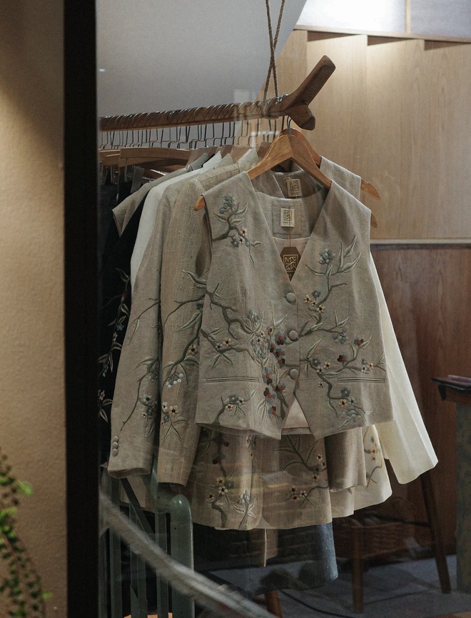 Nhà thiết kế Việt và triết lý thời trang bền vững - Ảnh 3.