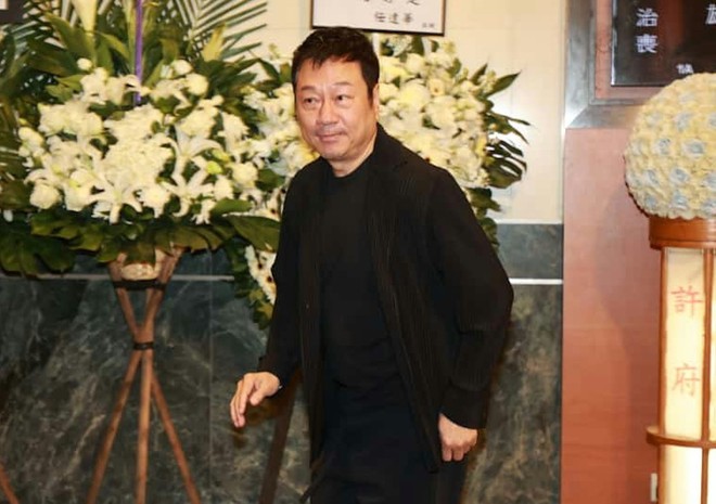 Miêu Kiều Vỹ, Xa Thi Mạn, Huỳnh Tông Trạch… viếng 'trùm vai phụ' Hứa Thiệu Hùng- Ảnh 6. Miêu Kiều Vỹ, Xa Thi Mạn, Huỳnh Tông Trạch… viếng 'trùm vai phụ' Hứa Thiệu Hùng- Ảnh 6.