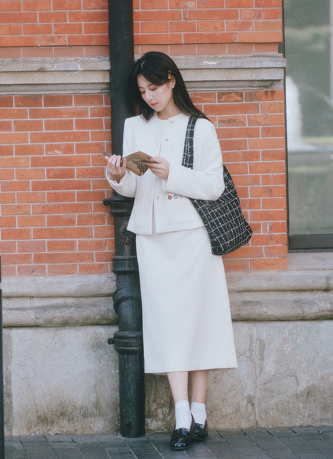 Bí quyết diện áo khoác tweed đẹp cho quý cô văn phòng - Ảnh 5.