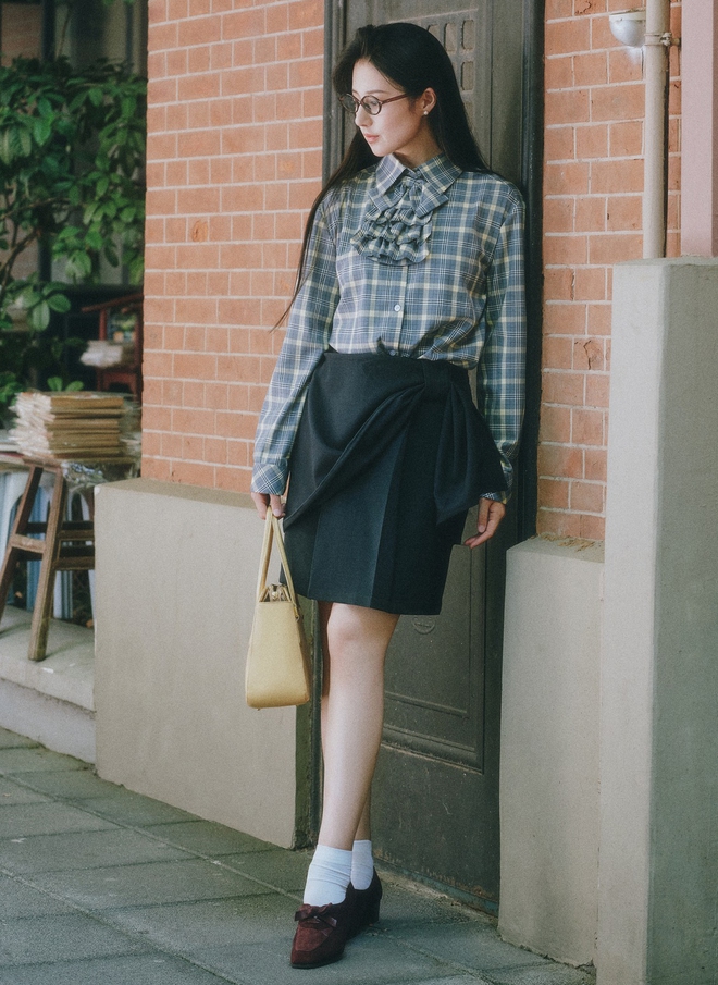 Kiểu họa tiết đẹp nhất mùa, tạo cá tính riêng cho trang phục - Ảnh 2.