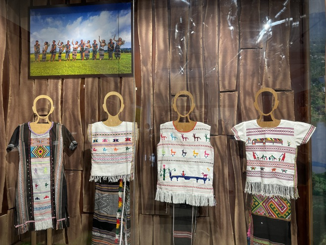 Khám phá nghề dệt thổ cẩm độc đáo của phụ nữ dân tộc Mạ - Ảnh 2.