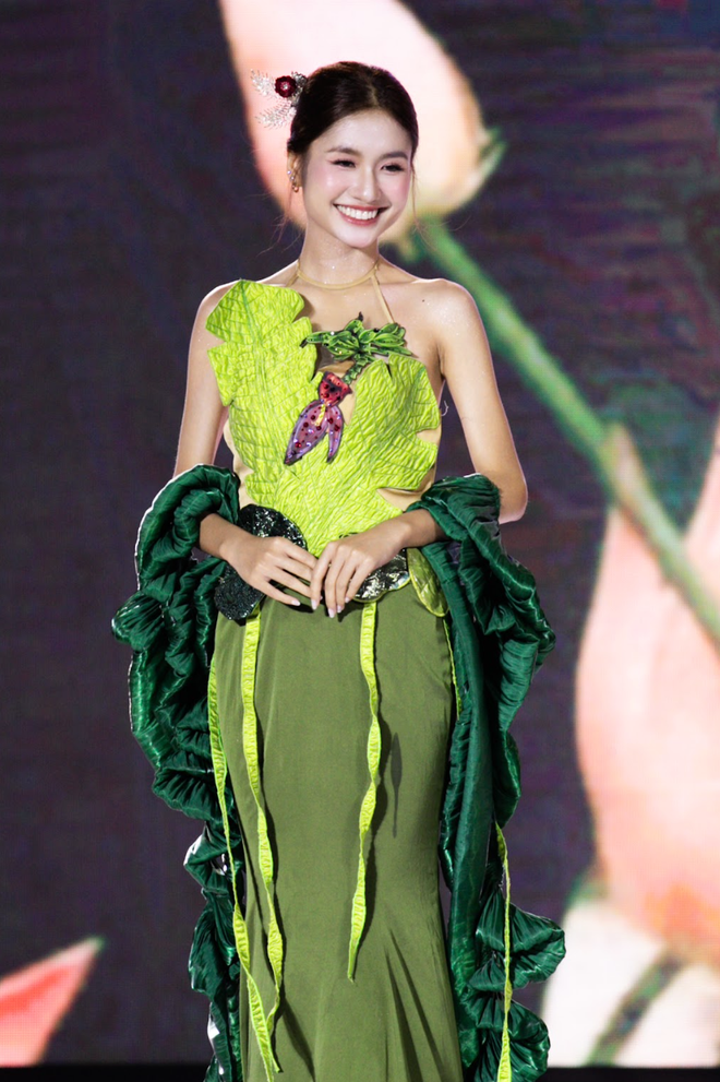 Lễ hội ẩm thực chay 2025: Hoa hậu Nguyễn Thanh Hà lan tỏa thông điệp sống xanh - Ảnh 3.