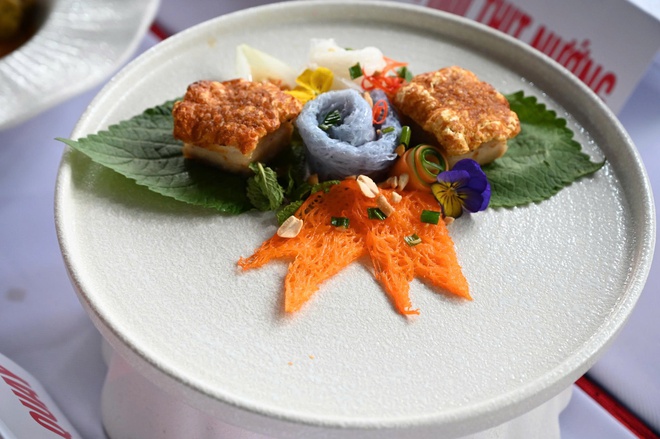 Pizza hủ tiếu và 100 món ngon từ sợi gạo tại TP Hồ Chí Minh - Ảnh 1.