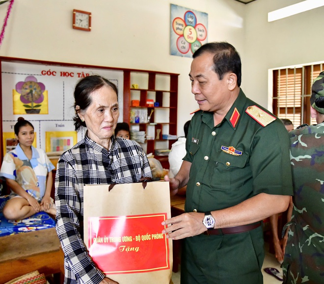 Tổng hợp địa điểm tiếp nhận h&agrave;ng cứu trợ của TP.HCM- Ảnh 5.