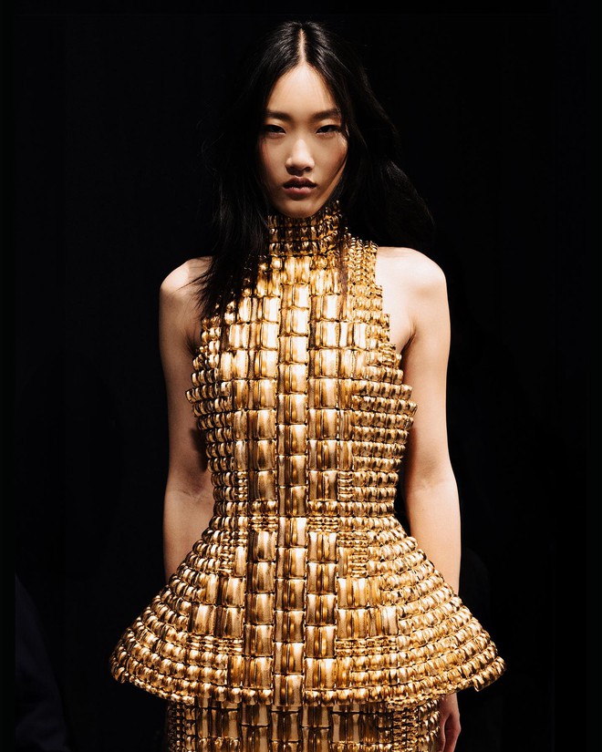 Thiết kế tối giản được nâng tầm nhờ các gam màu ánh kim- Ảnh 5. Thiết kế tối giản được nâng tầm nhờ các gam màu ánh kim- Ảnh 5.