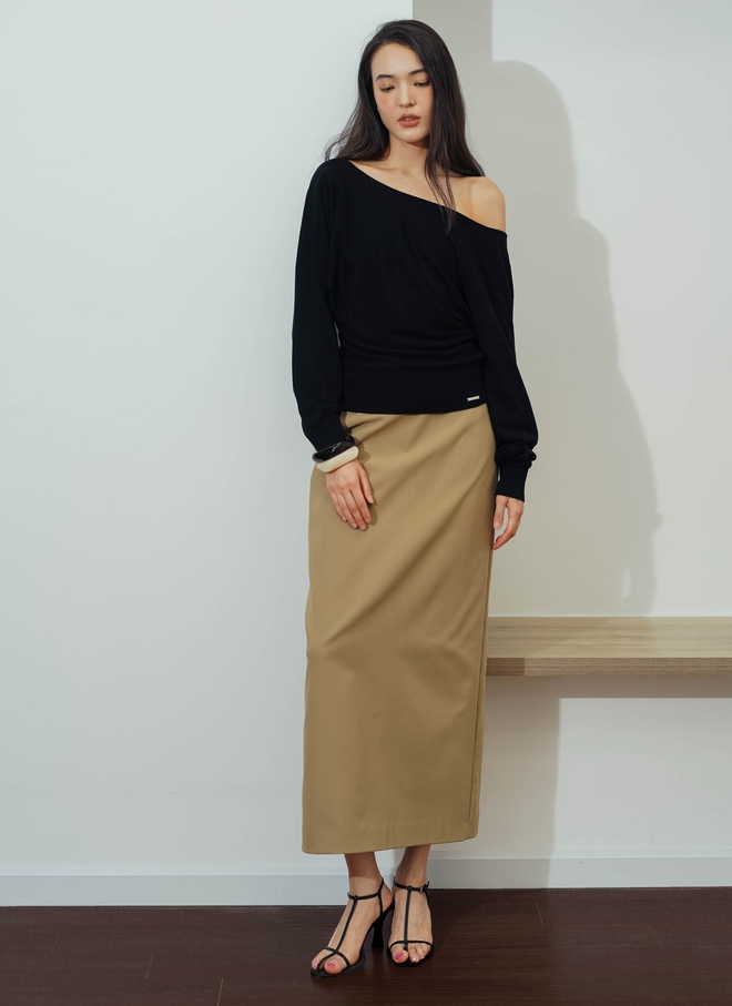 Diện chân váy dài tới công sở, phối đồ càng đơn giản càng đẹp, sang Diện chân váy dài tới công sở, phối đồ càng đơn giản càng đẹp, sang- Ảnh 8.