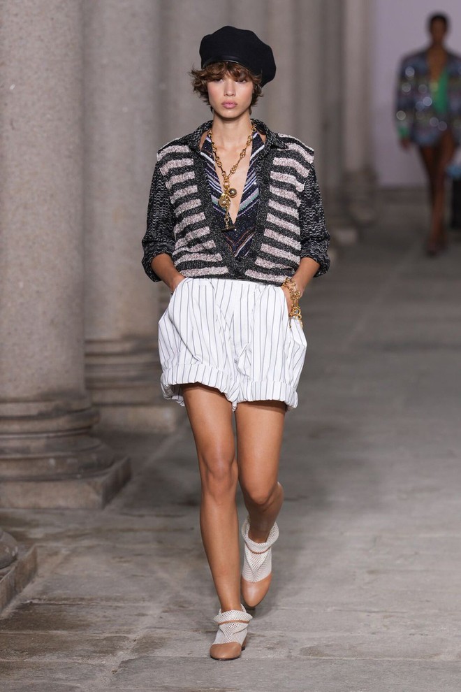 Trang phục 'happy fit' - tôn dáng cho nàng mà không gò bó - Ảnh 3.