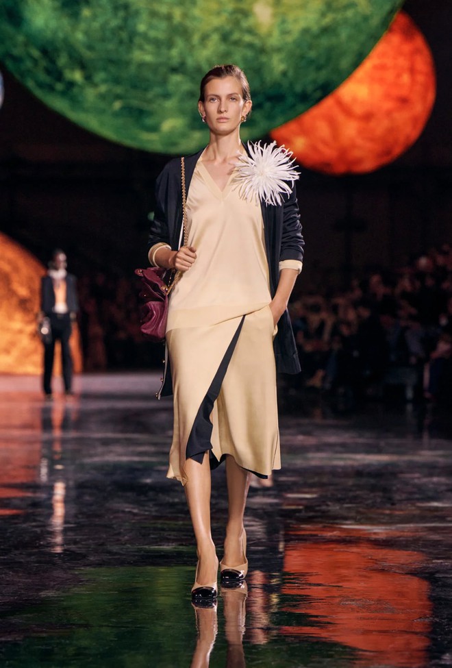 Công thức phối đồ 'hack' tuổi, trẻ trung được ứng dụng nhiều nhất - Ảnh 2.