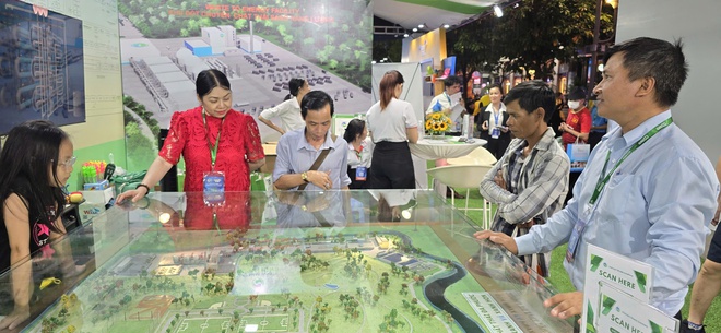 VWS triển lãm mô hình xử lý rác hiện đại, người dân TP.HCM hào hứng tham quan- Ảnh 7. VWS triển lãm mô hình xử lý rác hiện đại, người dân TP.HCM hào hứng tham quan- Ảnh 7.