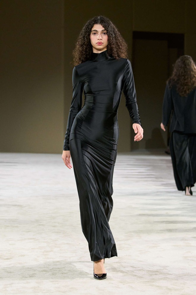 Thăng hạng phong cách nhờ các thiết kế váy maxi hiện đại, cá tính- Ảnh 4.