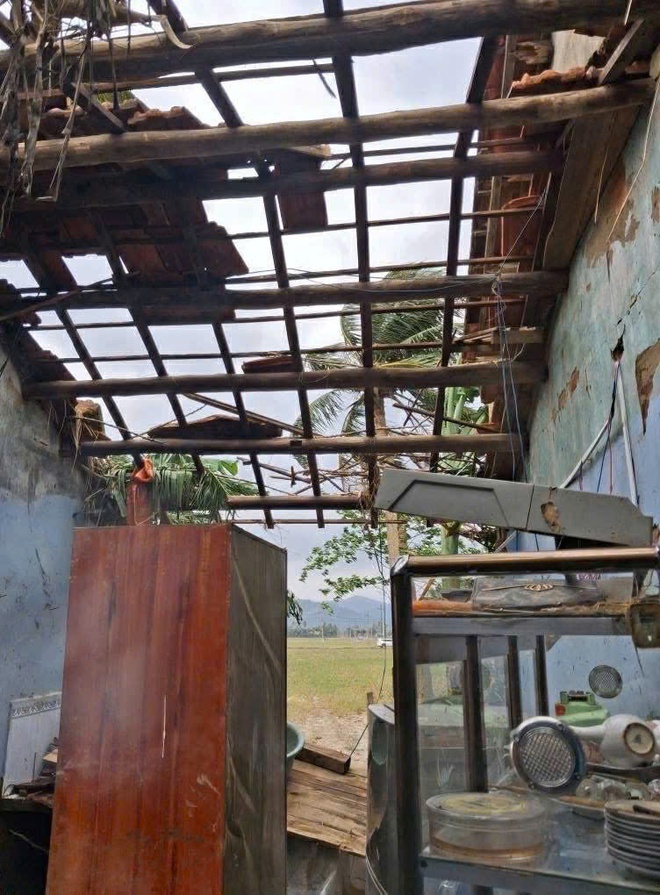 H&agrave;ng trăm sinh vi&ecirc;n v&ugrave;ng lũ được hỗ trợ sinh hoạt ph&iacute; - Ảnh 5.