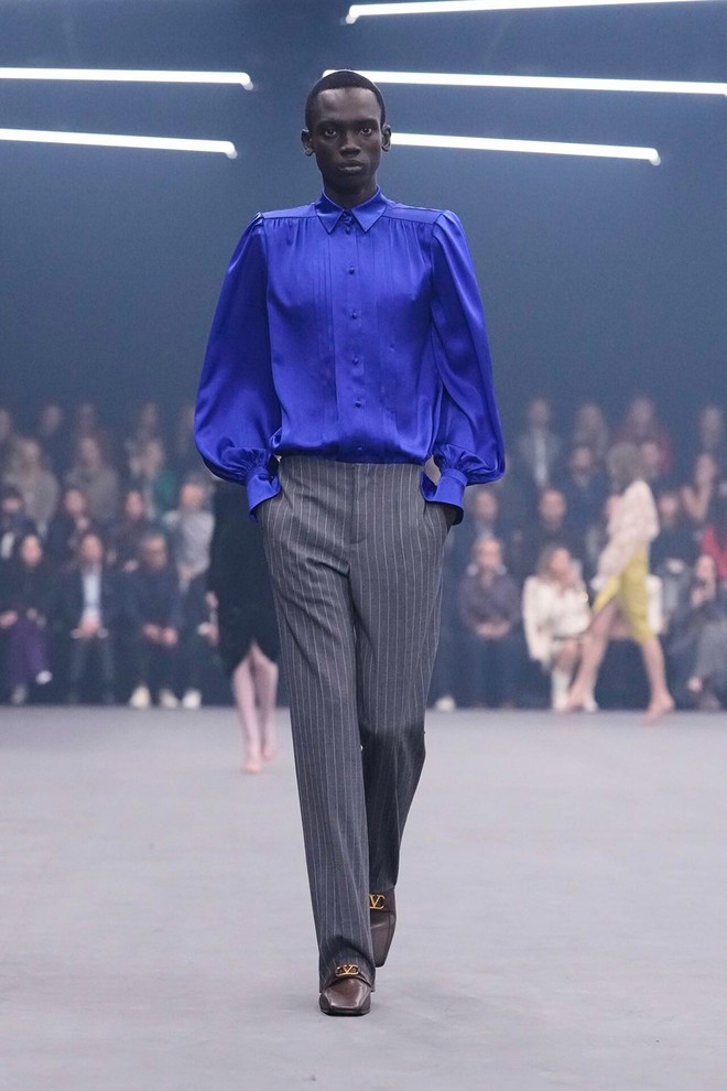 Những trang phục trung tính 'dành riêng' cho người bận rộn - Ảnh 4.