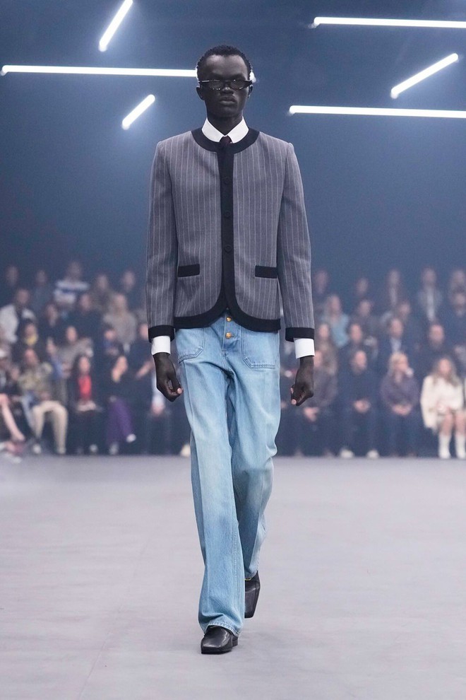 Những trang phục trung tính 'dành riêng' cho người bận rộn - Ảnh 5.