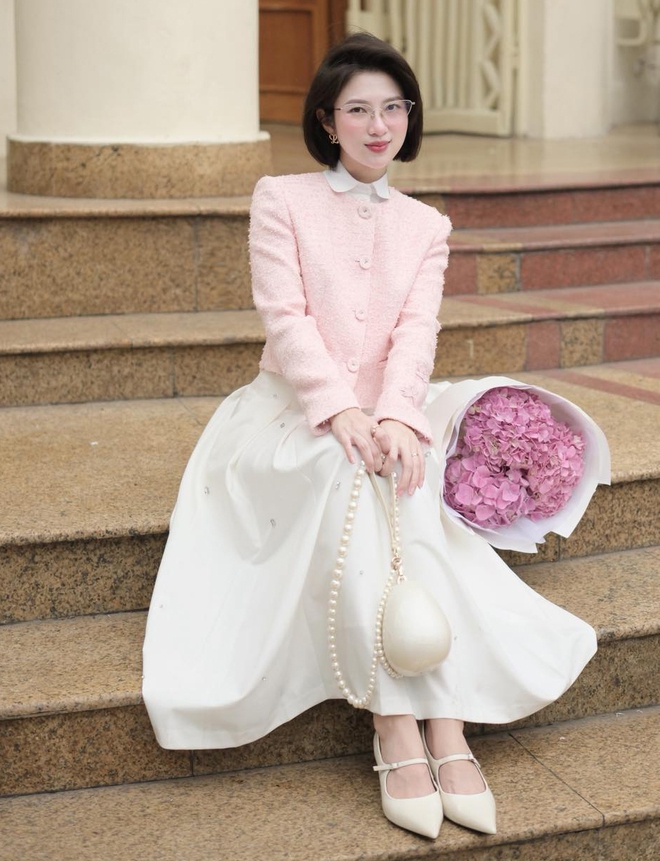 Đơn giản mà sang xịn với bộ đôi áo dệt kim, áo tweed và chân váy dài- Ảnh 7.