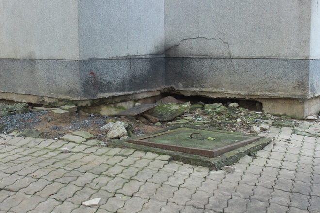 Phường lún nhanh nhất TP.HCM 'chìm' gần 1 mét: Nhiều nhà dân nứt tường, vỡ nền- Ảnh 5. Phường lún nhanh nhất TP.HCM 'chìm' gần 1 mét: Nhiều nhà dân nứt tường, vỡ nền- Ảnh 5.