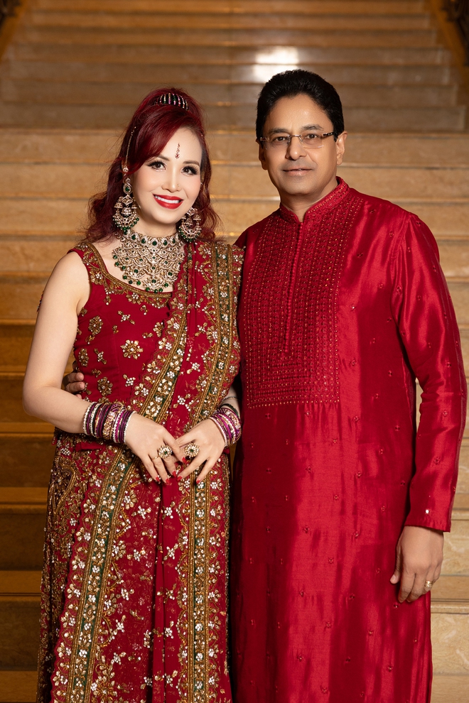 Hoa hậu Việt Nam thạo 5 thứ tiếng tiết lộ cuộc sống h&ocirc;n nh&acirc;n b&ecirc;n chồng Ấn - Ảnh 2.