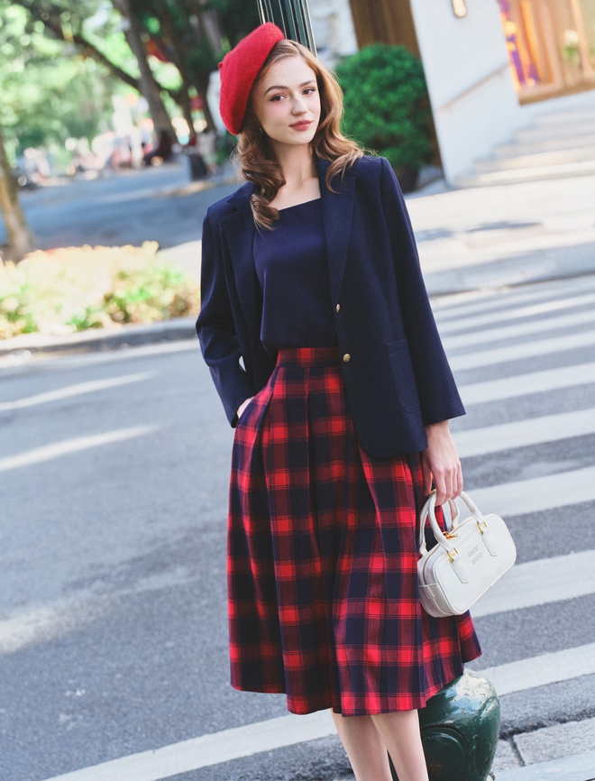 Áo khoác dáng ngắn và váy dài, cặp đôi hoàn hảo nhất mùa đông - Ảnh 6.