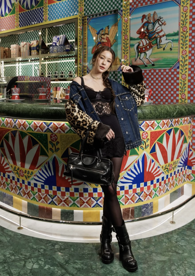 Khoe nét cá tính mạnh mẽ cùng họa tiết da báo- Ảnh 6. Khoe nét cá tính mạnh mẽ cùng họa tiết da báo- Ảnh 6.