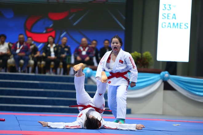 Độc lạ môn võ có cả ông già Noel, ninja... 'đại náo' sàn đấu SEA Games 33- Ảnh 2. Độc lạ môn võ có cả ông già Noel, ninja... 'đại náo' sàn đấu SEA Games 33- Ảnh 2.