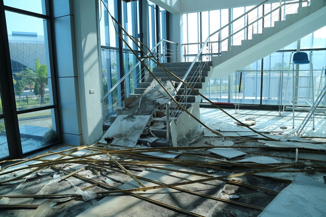 Nhà thi đấu trăm tỉ thành 'phế tích' ở Quảng Ninh - Ảnh 11.