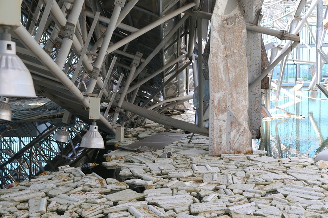 Nhà thi đấu trăm tỉ thành 'phế tích' ở Quảng Ninh - Ảnh 3.