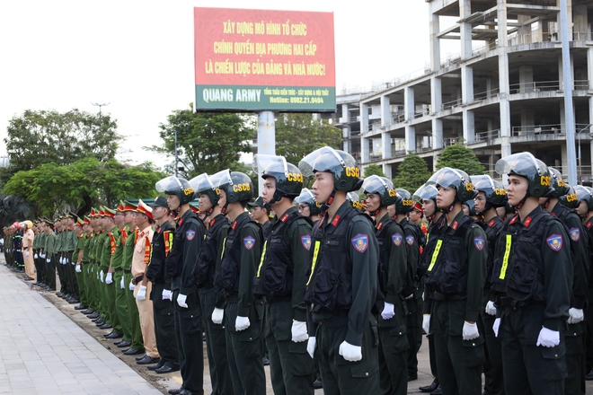 Đà Nẵng: Công an tổng lực ra quân tấn công, 'không làm ngơ cho tội phạm'- Ảnh 4.