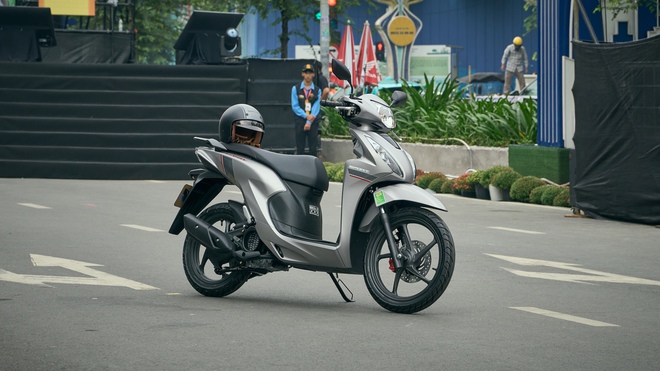 Xe tay ga quốc dân Honda Vision có phối màu mới, giá từ 31,9 triệu đồng - Ảnh 2.