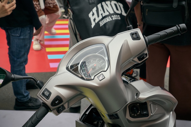 Xe tay ga quốc dân Honda Vision có phối màu mới, giá từ 31,9 triệu đồng - Ảnh 6.