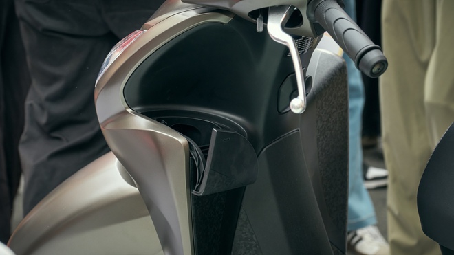 Xe tay ga quốc dân Honda Vision có phối màu mới, giá từ 31,9 triệu đồng - Ảnh 7.