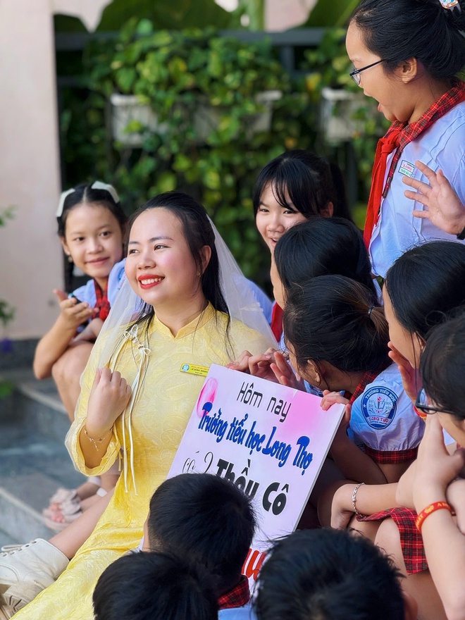 'Trường tiểu học có 2 thầy cô cưới nhau' gây sốt - Ảnh 7.