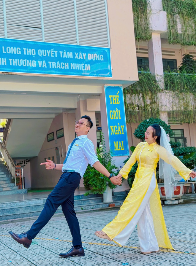 'Trường tiểu học có 2 thầy cô cưới nhau' gây sốt - Ảnh 10.