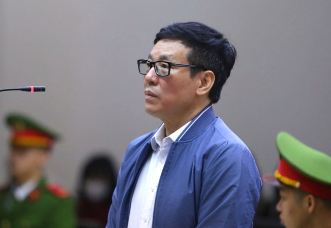 B&agrave; Ho&agrave;ng Thị Th&uacute;y Lan được giảm 30 th&aacute;ng t&ugrave; trong vụ nhận hối lộ 48 tỉ- Ảnh 2.