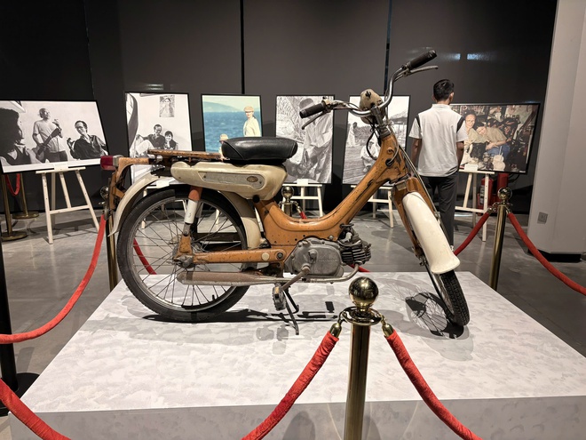 
Lệ Quy&ecirc;n, Uy&ecirc;n Linh... h&aacute;t trong đ&ecirc;m nhạc Trịnh C&ocirc;ng Sơn, g&acirc;y quỹ hơn 1 tỉ đồng- Ảnh 3.