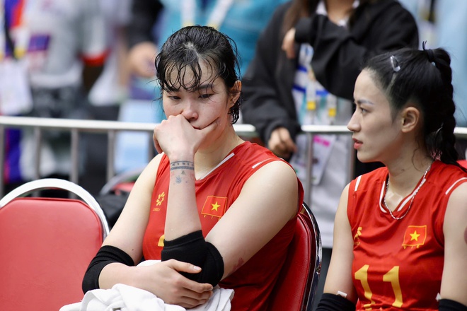 Bóng chuyền nữ Việt Nam 'hụt' HCV, báo chí khu vực tiếc nuối: Họ quá kém may mắn!- Ảnh 3. Bóng chuyền nữ Việt Nam 'hụt' HCV, báo chí khu vực tiếc nuối: Họ quá kém may mắn!- Ảnh 3.