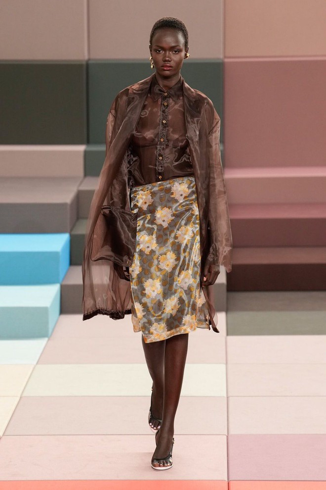 Những họa tiết nào sẽ giúp nàng tôn dáng trong mùa đông?- Ảnh 2. Những họa tiết nào sẽ giúp nàng tôn dáng trong mùa đông?- Ảnh 2.