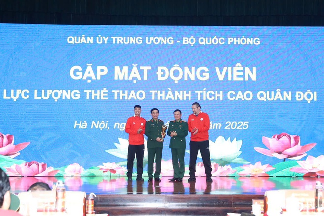Đại tướng Phan Văn Giang kỳ vọng Thể Công Viettel giữ vững bản sắc, lan tỏa mạnh mẽ tinh thần quân đội- Ảnh 2. Đại tướng Phan Văn Giang kỳ vọng Thể Công Viettel giữ vững bản sắc, lan tỏa mạnh mẽ tinh thần quân đội- Ảnh 2.