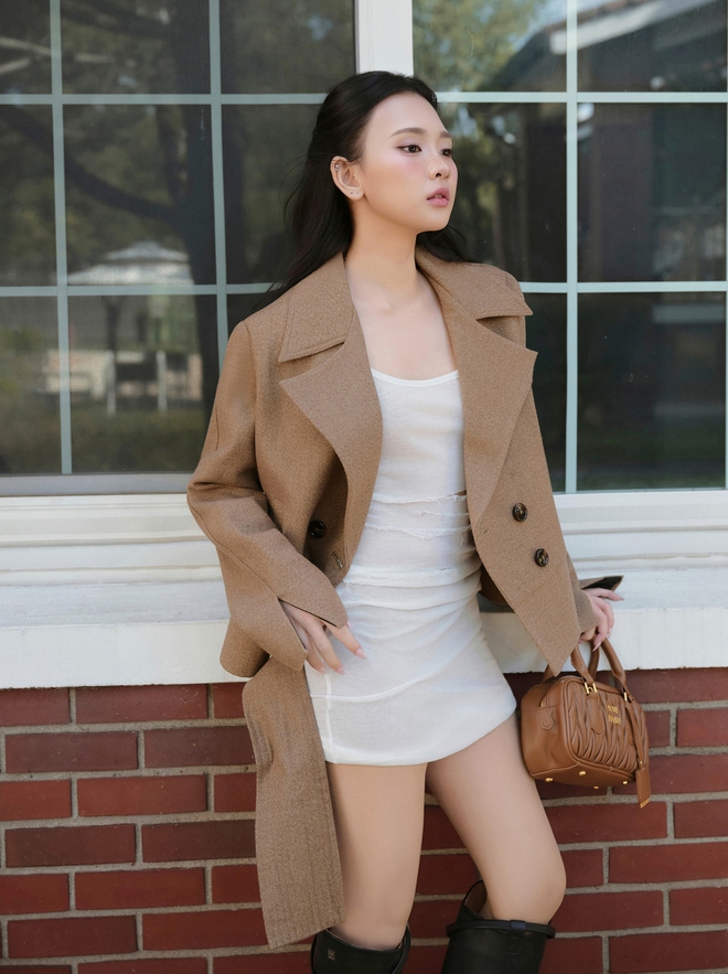 Áo khoác dáng ngắn là món đồ linh hoạt, dễ biến hóa nhất mùa- Ảnh 5.