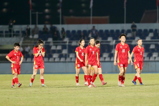 Báo khu vực: 'Nếu bàn thắng được trọng tài công nhận, đội tuyển nữ Việt Nam không thất bại cay đắng’- Ảnh 3. Báo khu vực: 'Nếu bàn thắng được trọng tài công nhận, đội tuyển nữ Việt Nam không thất bại cay đắng’- Ảnh 3.