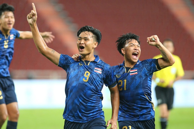 HLV Th&aacute;i Lan n&oacute;i lời cay đắng, xin lỗi v&igrave; thua đau U.22 Việt Nam: &lsquo;T&ocirc;i chịu tr&aacute;ch nhiệm&hellip;&rsquo;- Ảnh 3.