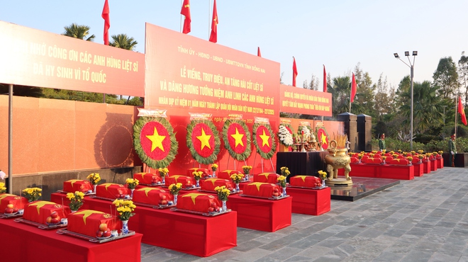 Trang trọng lễ truy điệu, an t&aacute;ng 41 h&agrave;i cốt liệt sĩ - Ảnh 4.