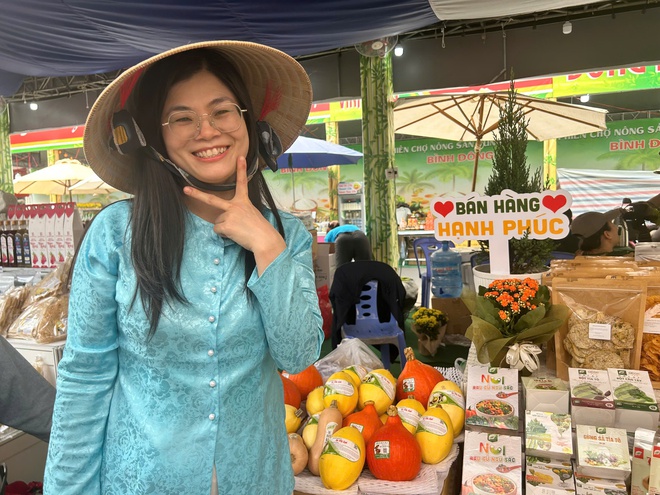 Kh&ocirc;ng c&ograve;n cảnh 'tr&ecirc;n bến dưới thuyền', chợ phi&ecirc;n cận tết tại TP.HCM liệu c&ograve;n tấp nập? - Ảnh 1.