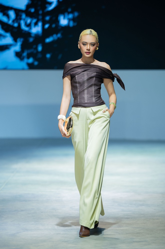 Người mẫu trẻ là trung tâm của sàn diễn tôn vinh giá trị Việt- Ảnh 10.