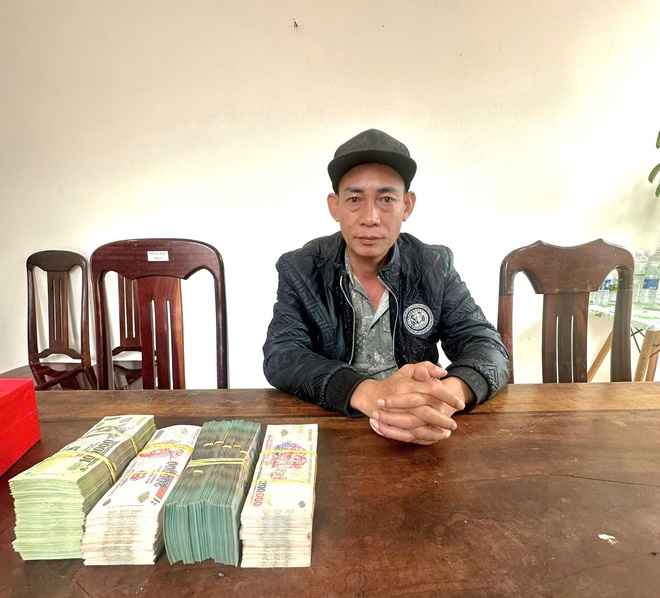 D&agrave;n cảnh mua b&aacute;n đ&aacute; thi&ecirc;n thạch , cướp 1 , 5 tỉ đồng tại Đắk Lắk - Ảnh 2.