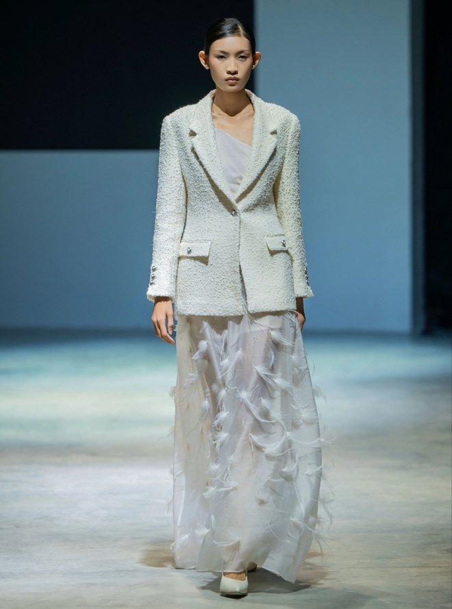 Người mẫu trẻ là trung tâm của sàn diễn tôn vinh giá trị Việt- Ảnh 2.