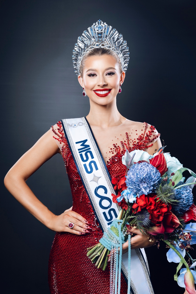 Sắc v&oacute;c gợi cảm của Miss Cosmo 2025 vừa đăng quang tại Việt Nam - Ảnh 4.